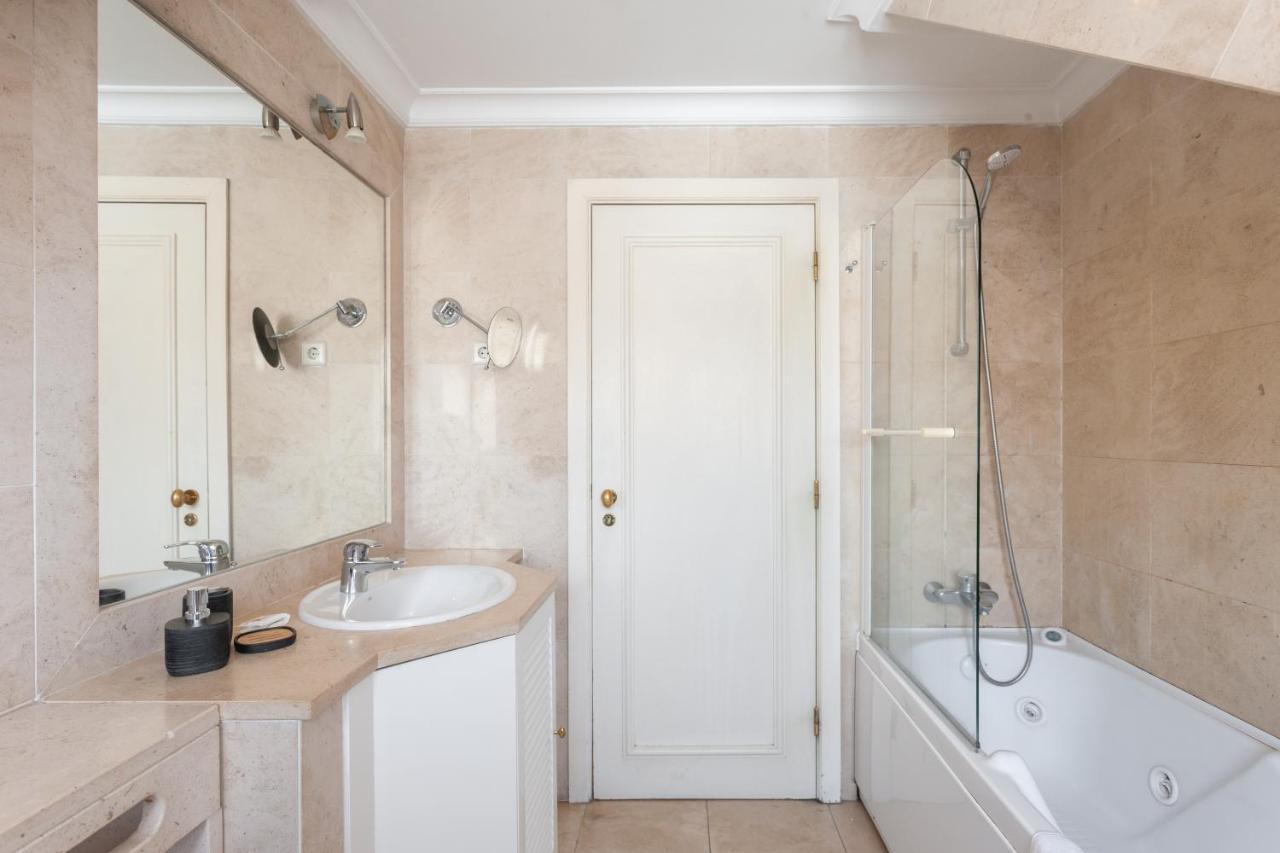 Flh Chic Chiado Exotic Spacious Residence Lisboa Extérieur photo